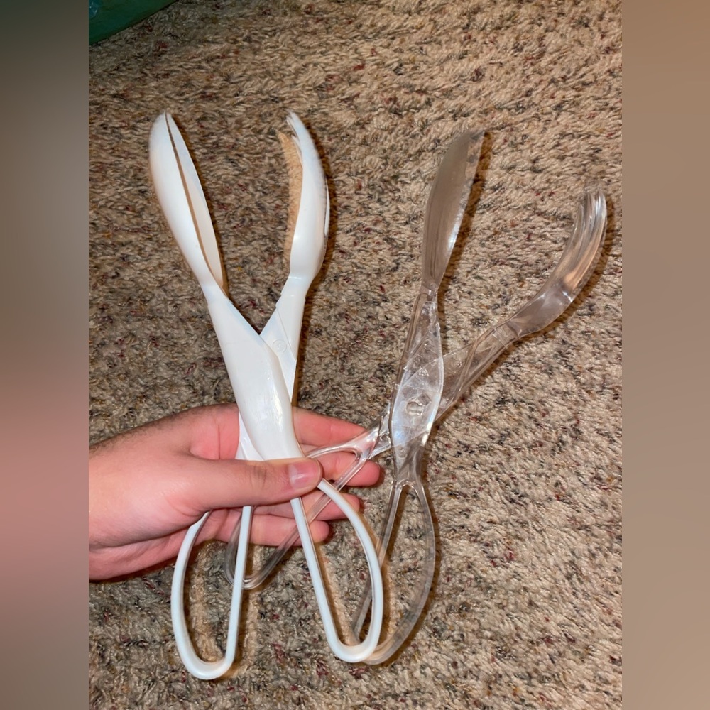 2 salad tongs cooking utensils 🥄